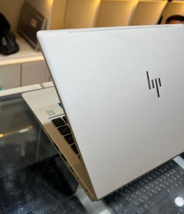 HP Elitebook 640 G10